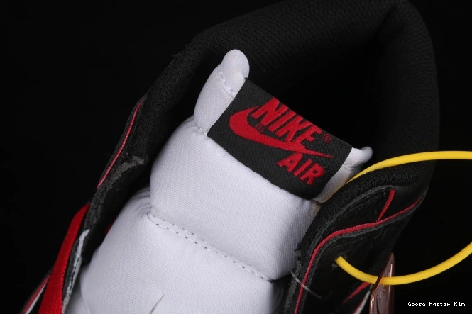 1 555088-062 Bloodline High Air OG Jordan 0523